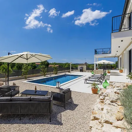 Piemonte Istria By Interhome グロジュニャン